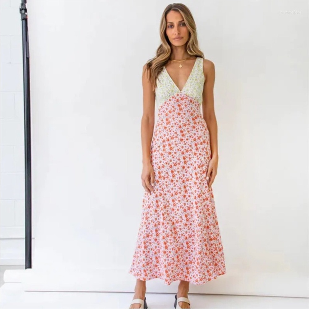 Vrg Grl Floral V-Neck Maxi Dress in Pink and Cream